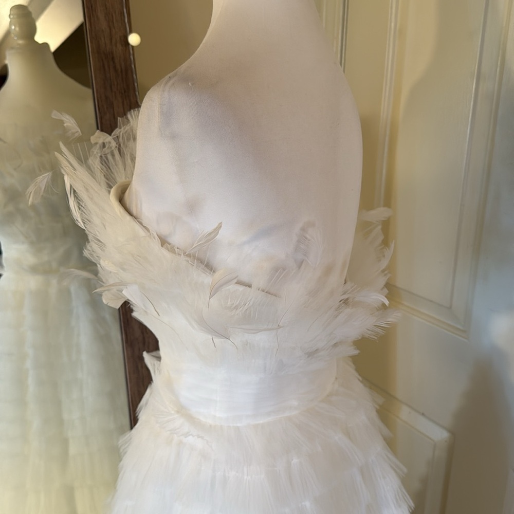 MAC DUGGAL
Kylie Strapless Ruffle Wedding Gown Anthropologie - Picture 12 of 17